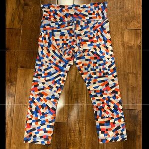 EUC Lululemon | Wunder Under Leggings Size 8 Red, Blue, White